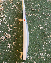 Load image into Gallery viewer, BTC Wales Players Edition Bat 1