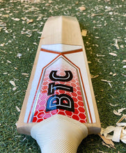 Load image into Gallery viewer, BTC Wales Players Edition Bat 1