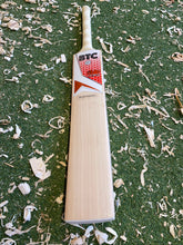 Load image into Gallery viewer, BTC Wales Performance Bat 3