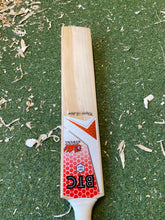 Load image into Gallery viewer, BTC Wales Players Edition Bat 3
