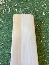 Load image into Gallery viewer, BTC Wales Players Edition Bat 3