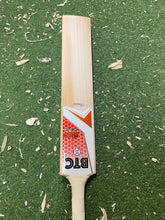 Load image into Gallery viewer, BTC Wales Precision Bat 4