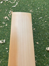 Load image into Gallery viewer, BTC Wales Precision Bat 4