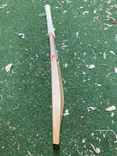 Load image into Gallery viewer, BTC Wales Precision Bat 4
