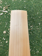 Load image into Gallery viewer, BTC Wales Precision Bat 5

