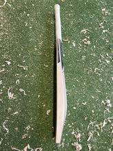 Load image into Gallery viewer, BTC Precision Bat 4