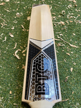 Load image into Gallery viewer, BTC Precision Bat 5