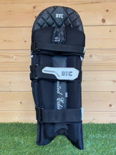 Load image into Gallery viewer, BTC Limited Edition Black Pads & Gloves