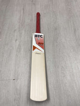 Load image into Gallery viewer, BTC Wales Size 6 Precision Bat 2
