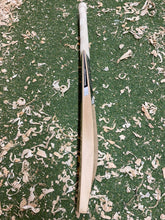 Load image into Gallery viewer, BTC Size 6 Precision Bat 1
