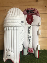 Load image into Gallery viewer, BTC Players Edition Batting Pads &amp; Gloves
